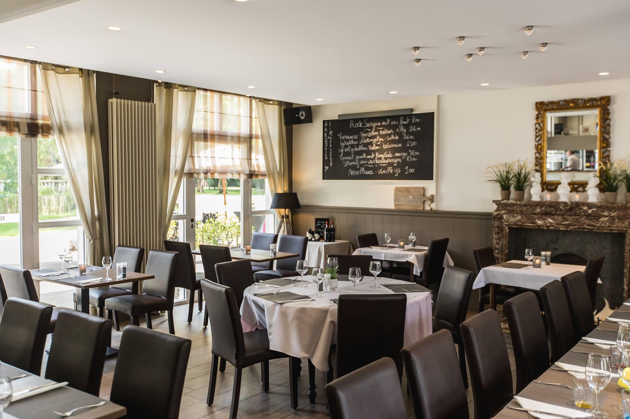 Domein De Ghellinck - Privé-zaaltje Een familiefeest of speciale gelegenheid? Domein De Ghellinck verwelkomt jullie graag voor groepen met max. 24 personen.