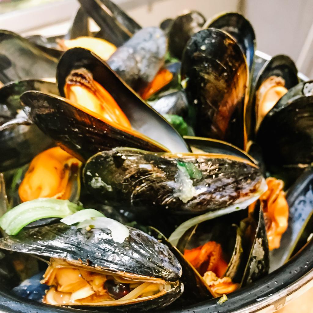 Domein De Ghellinck - Menukaart Heerlijke dagverse gerechten. Ontdek onze suggesties of geniet van onze klassiekers.